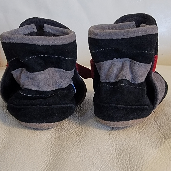Robeez baby booties 0-6 months - Picture 5 of 5